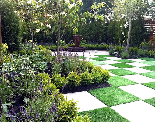 Small European-style courtyard