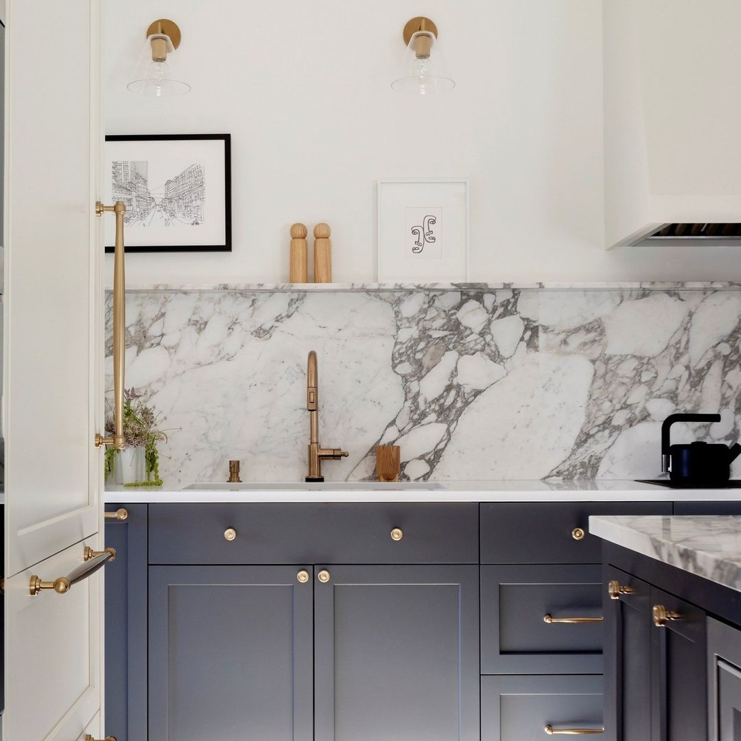 A Classic Marble Kitchen Statement