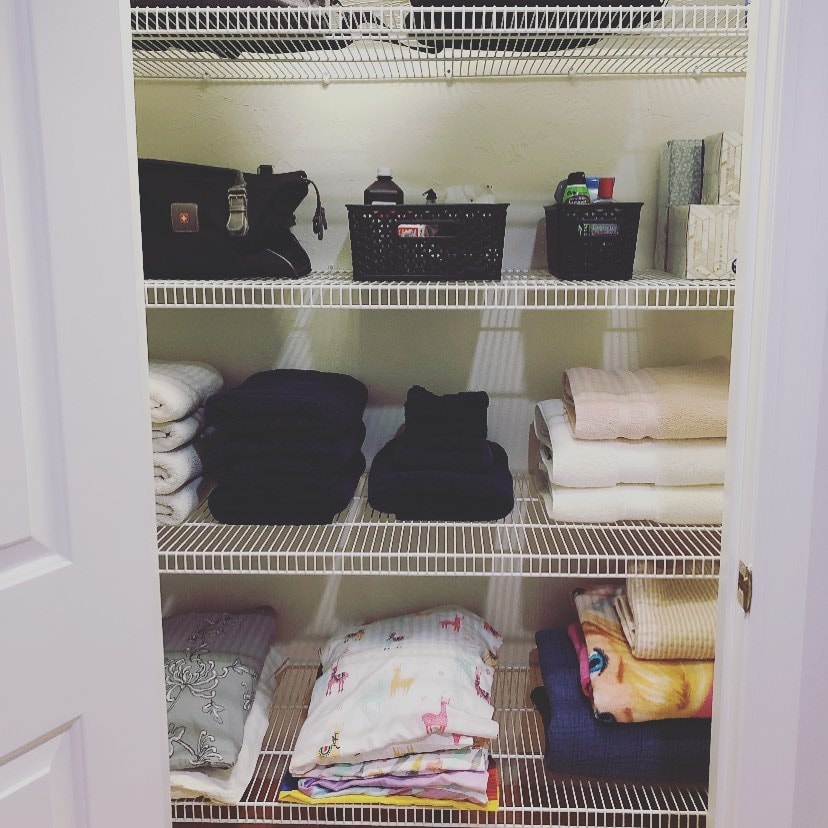 folded sheets linen organisation iddas
