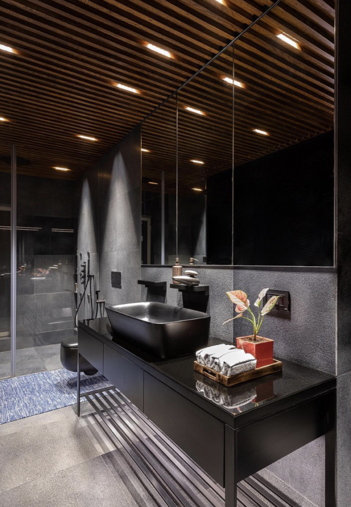 Bathroom Countertops in Dark Tones