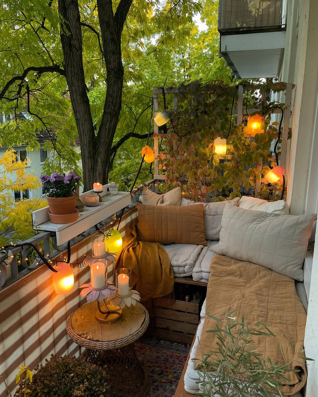 Built-In Bench Seating For Cozy Corners