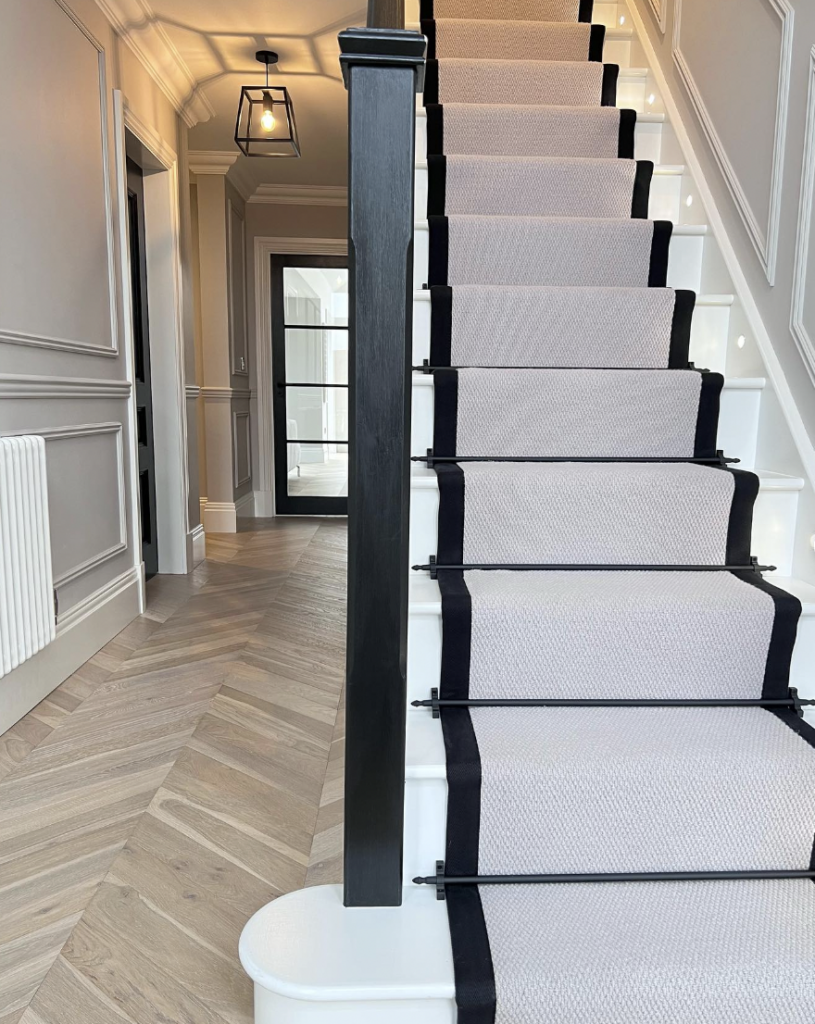 Black and White Ideas for Classic Staircases