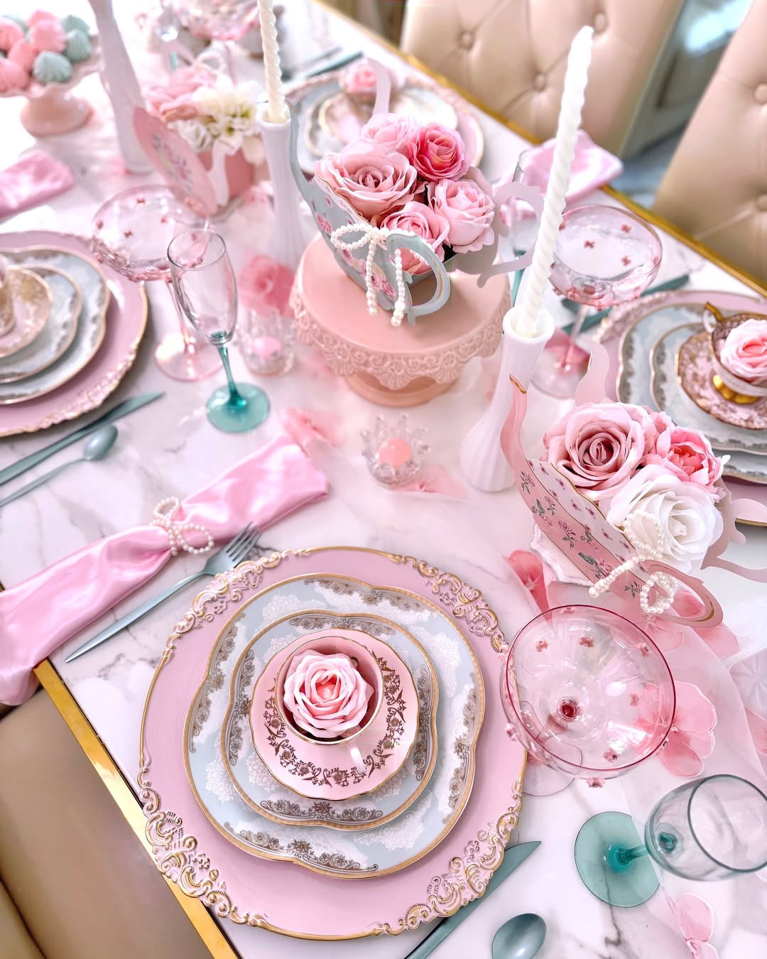 Blush Table Decor with Teacups in Regency Style