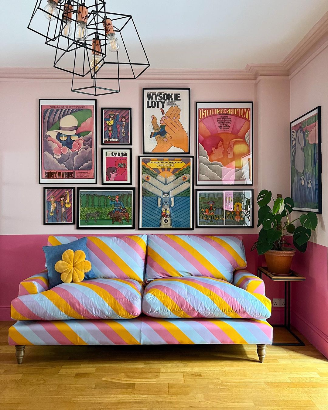 Bold Retro Stripes