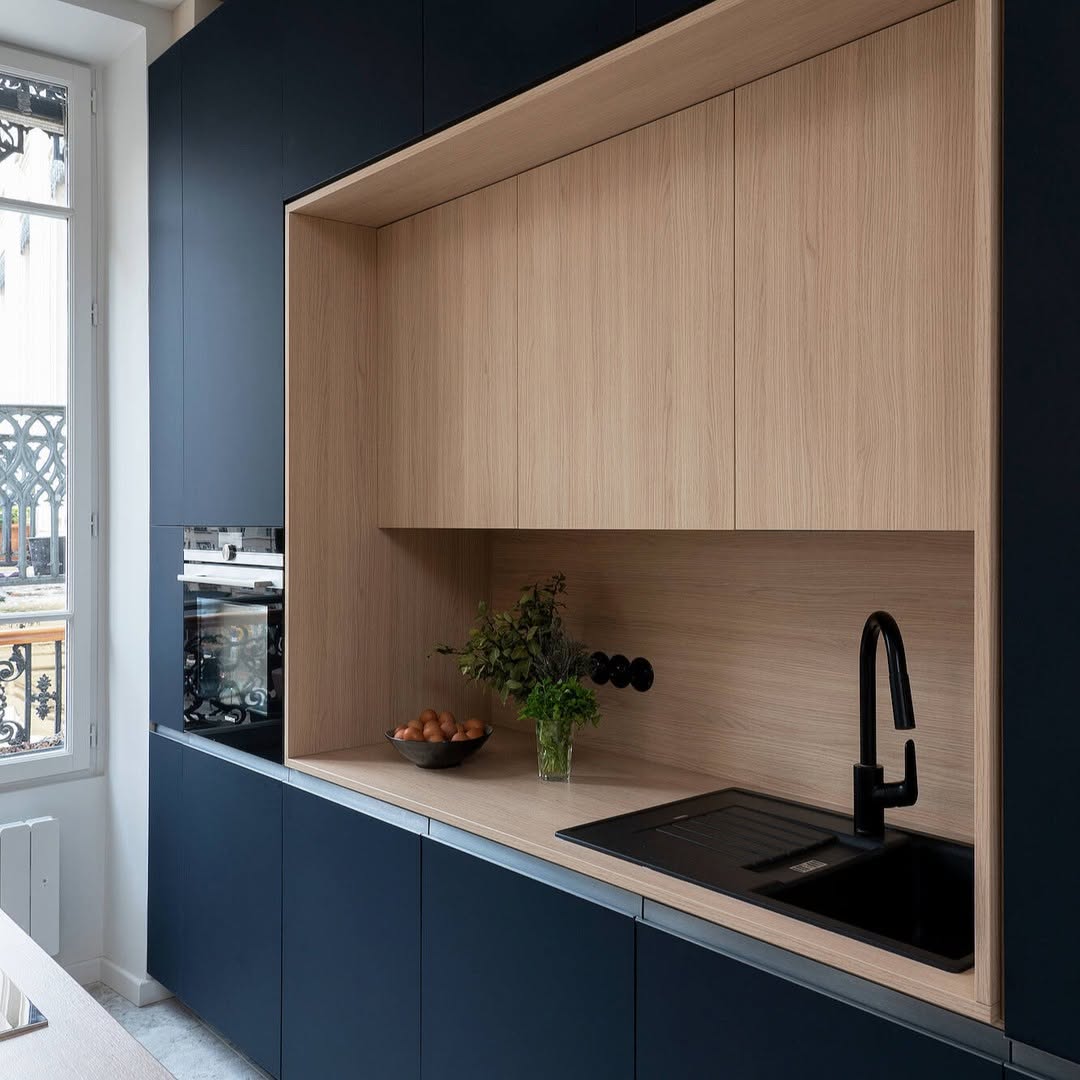 Built-In Buttoned-Up Kitchen Design