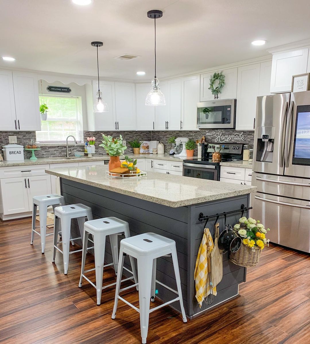 Charcoal Contemporary Country Island