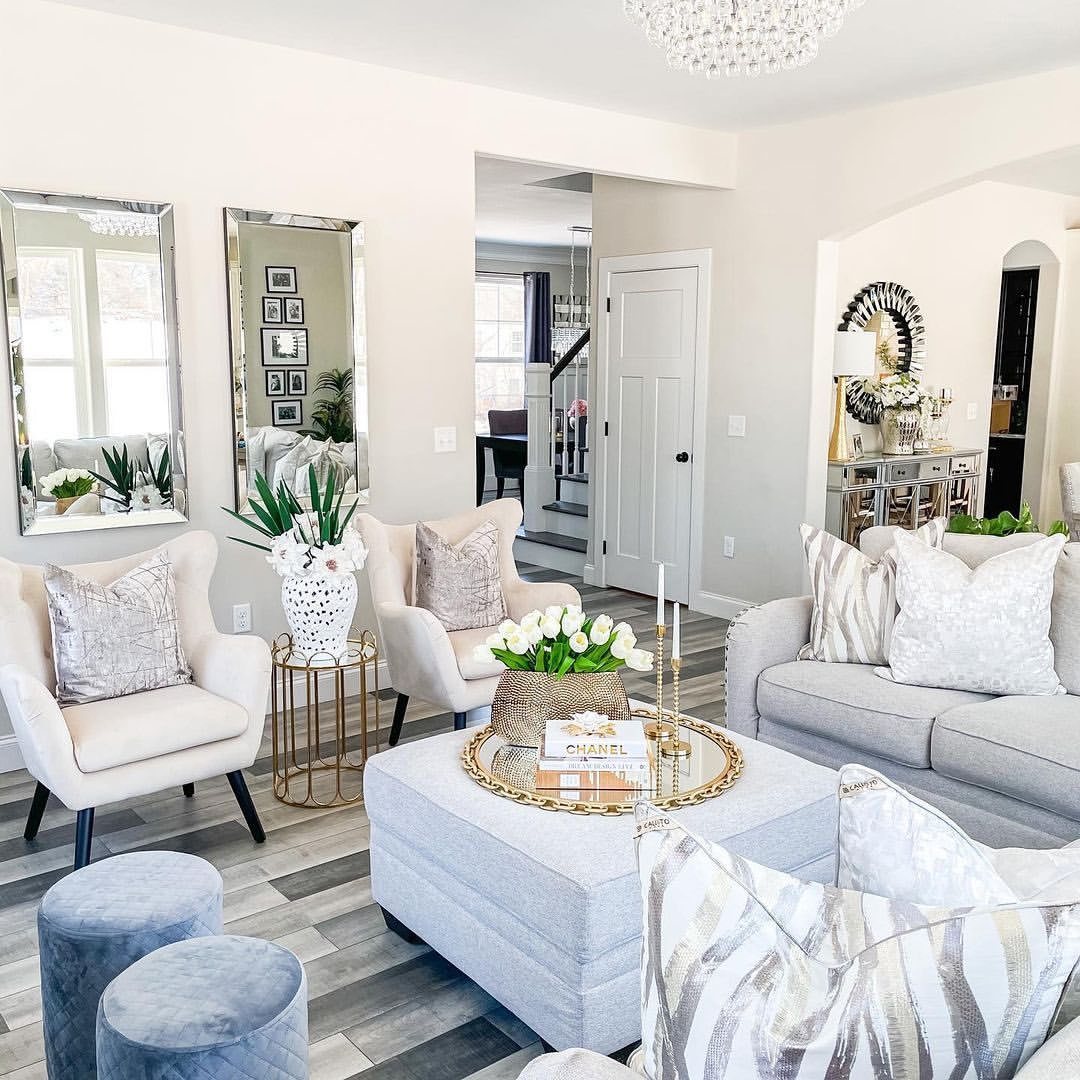 Chic Setting Reflections