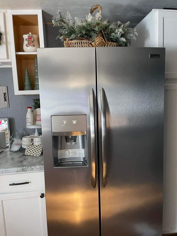 Christmas Refrigerator Decor