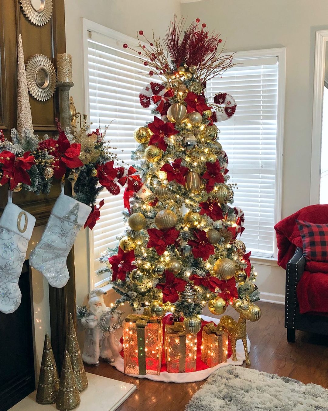 Christmas Tree with Gold and Red Ornaments