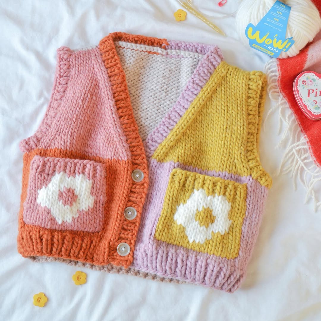 Colorblock Knit Vest with Pocket Accents