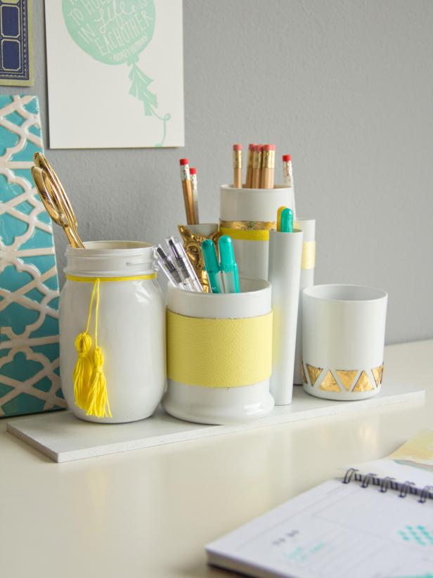 Container set for desk use