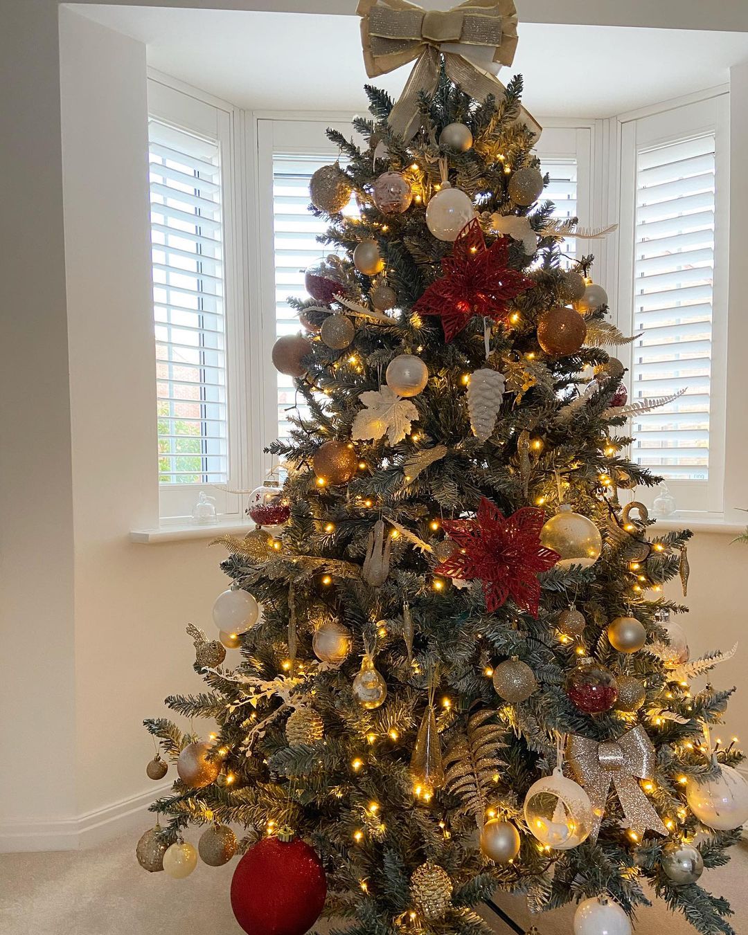 Cream and Crimson Christmas Tree