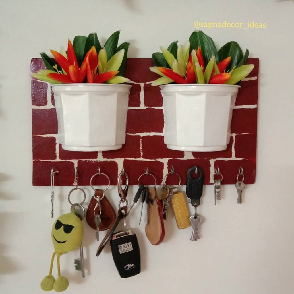DIY Creative Key Holder