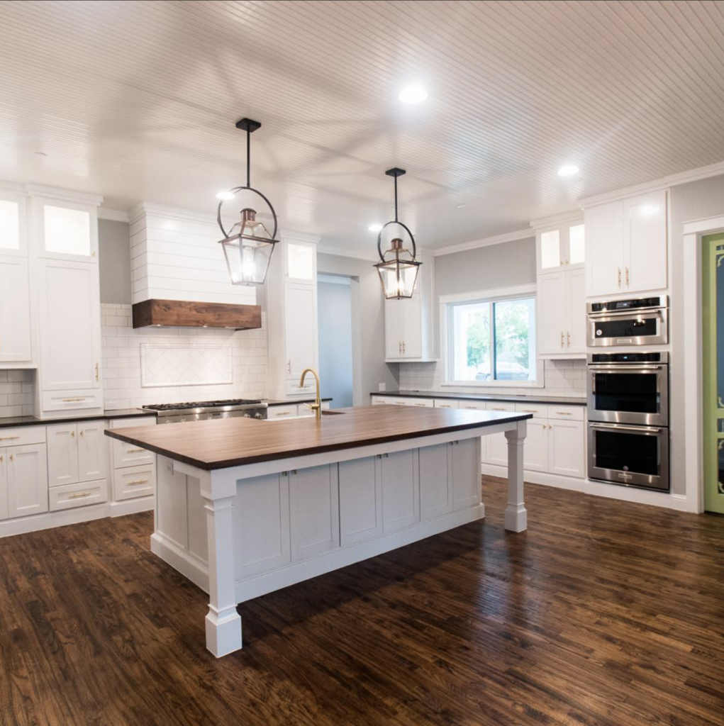 Dark Wood Countertop Island for the White Kitchen