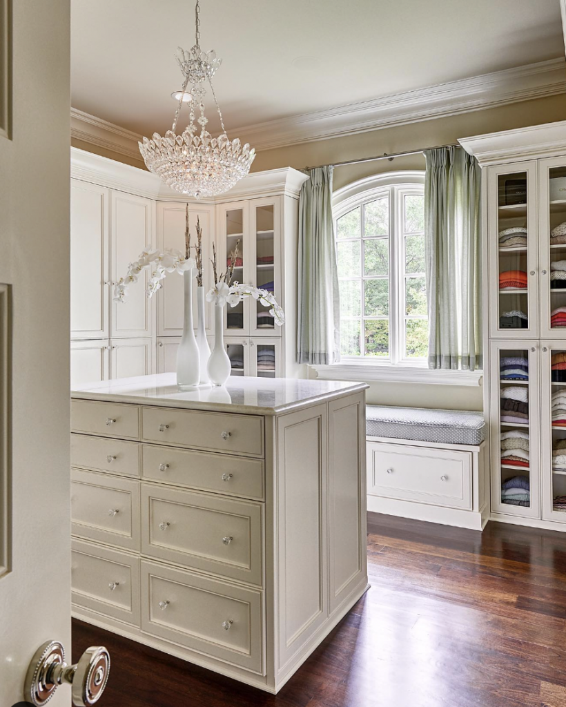 Dressing Room Cabinet Crown Molding
