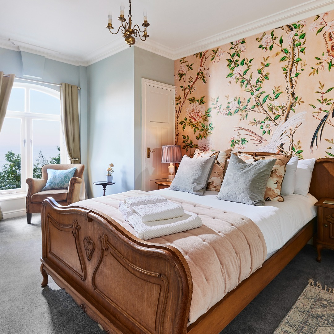 Vintage Bed For Elegance