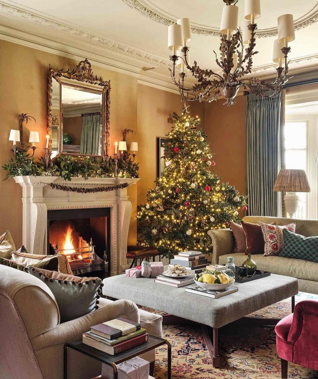 Elegant Yuletide Setting