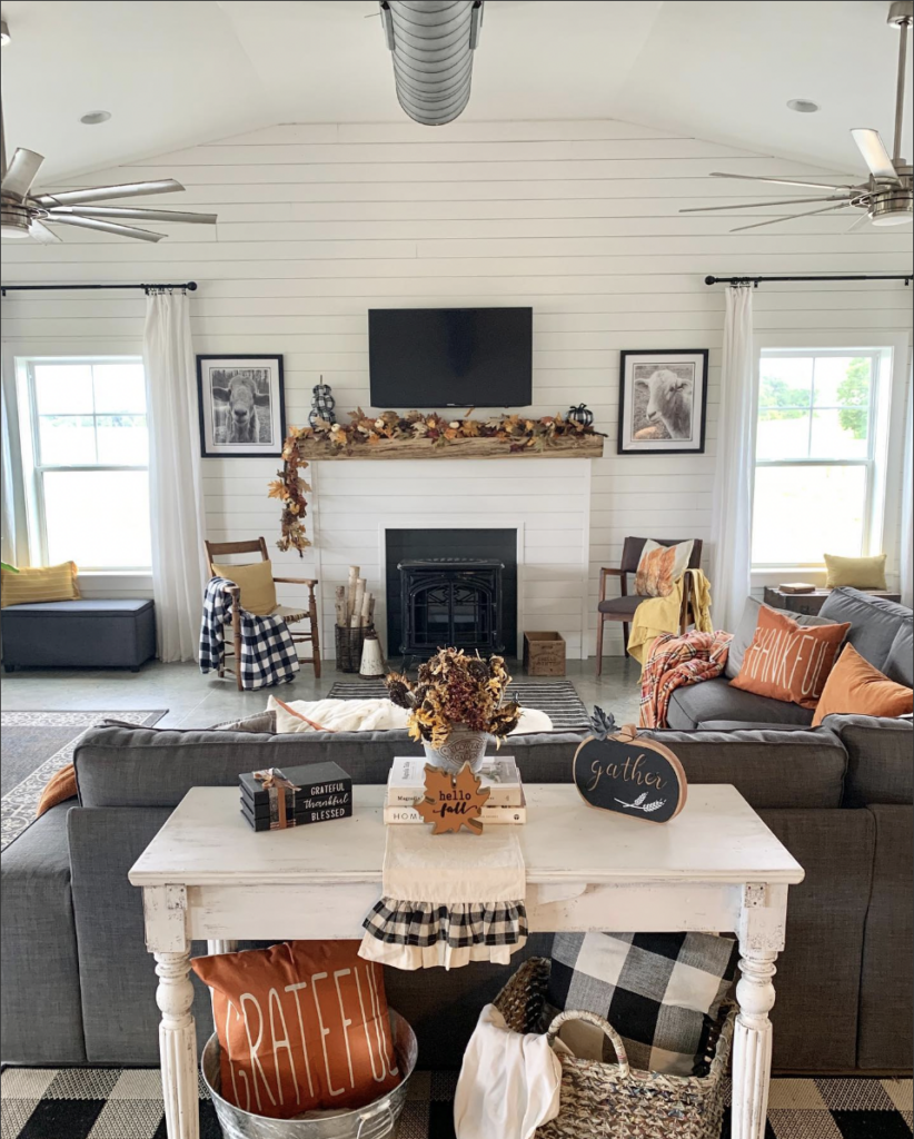 Fall Decor in a Living Room