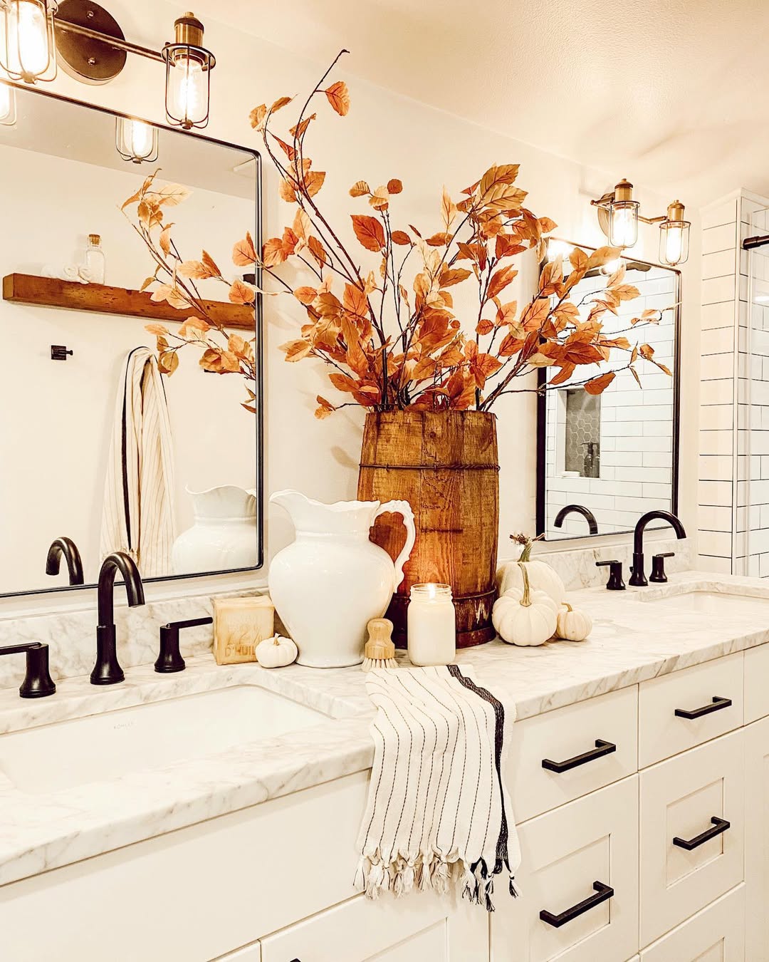 Fall Farmhouse Bathroom
