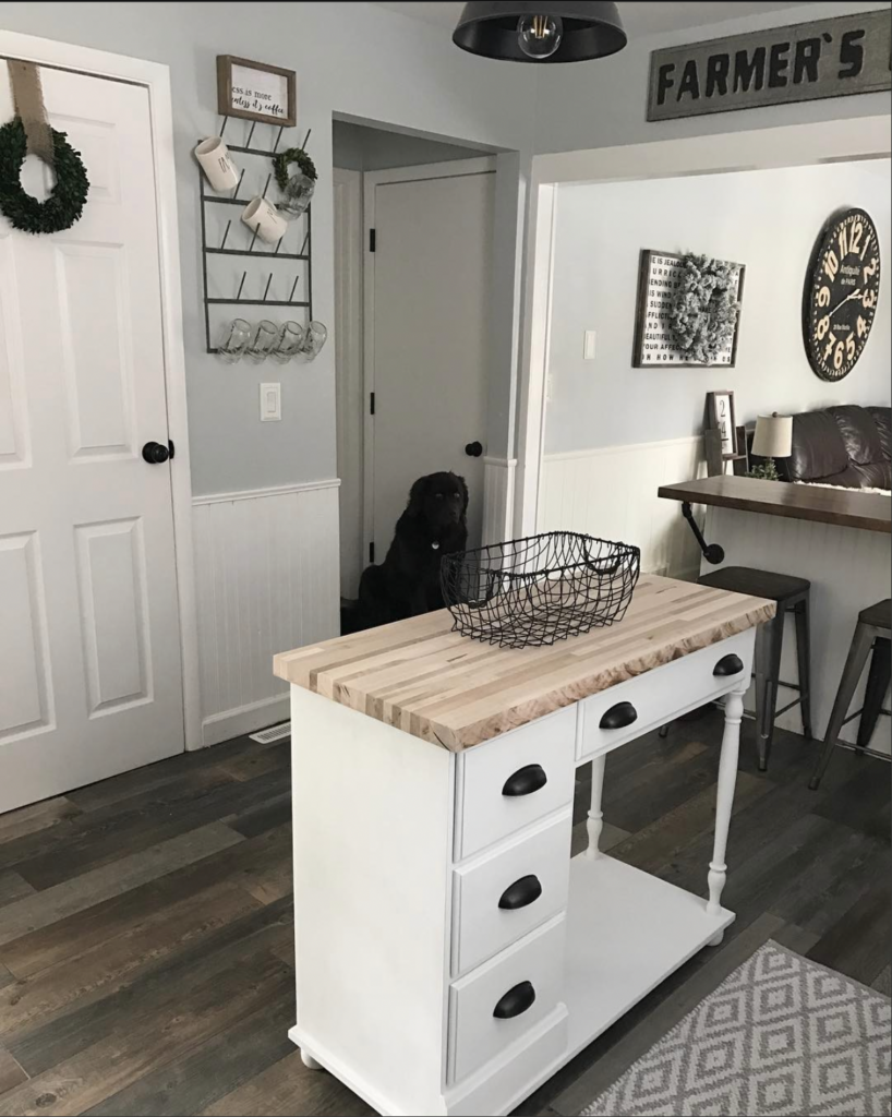 Farmhouse Kitchen and Dark Wood Floors
