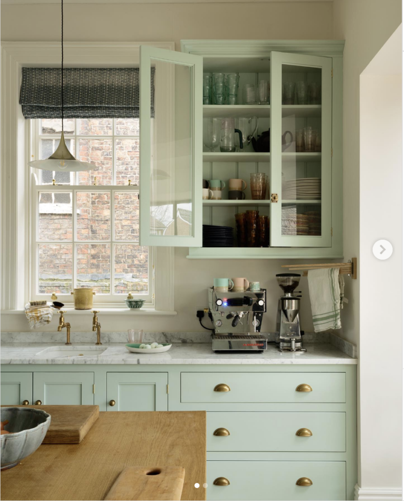 Green Glass Kitchen Cabinets