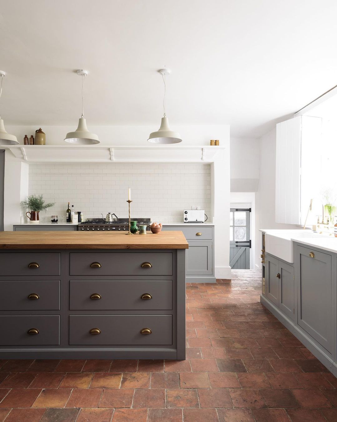 Grey Rustic-Refined Kitchen Design