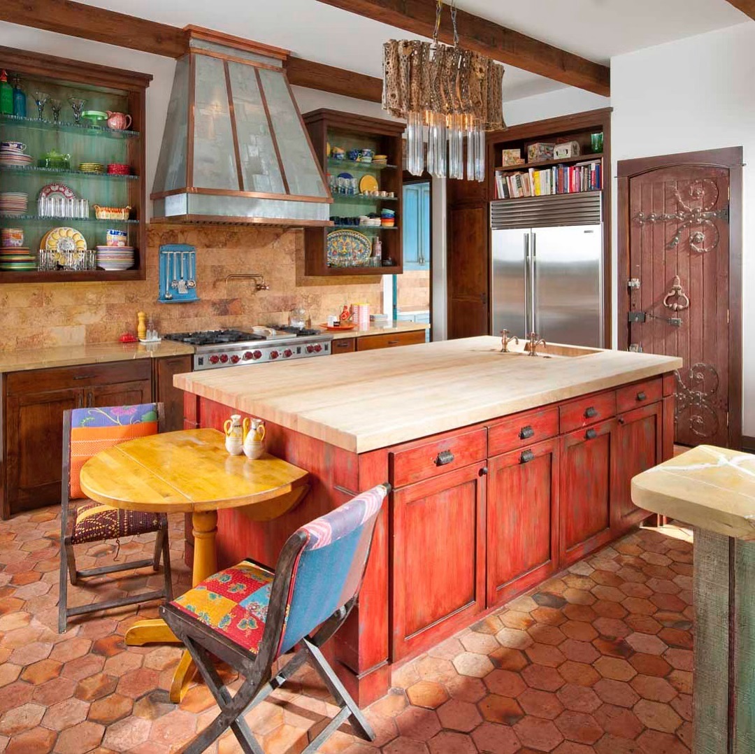 Hacienda-Style Culinary Quarters