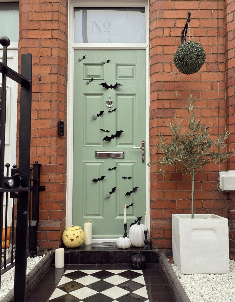 Halloween Ideas for Green Front Doors