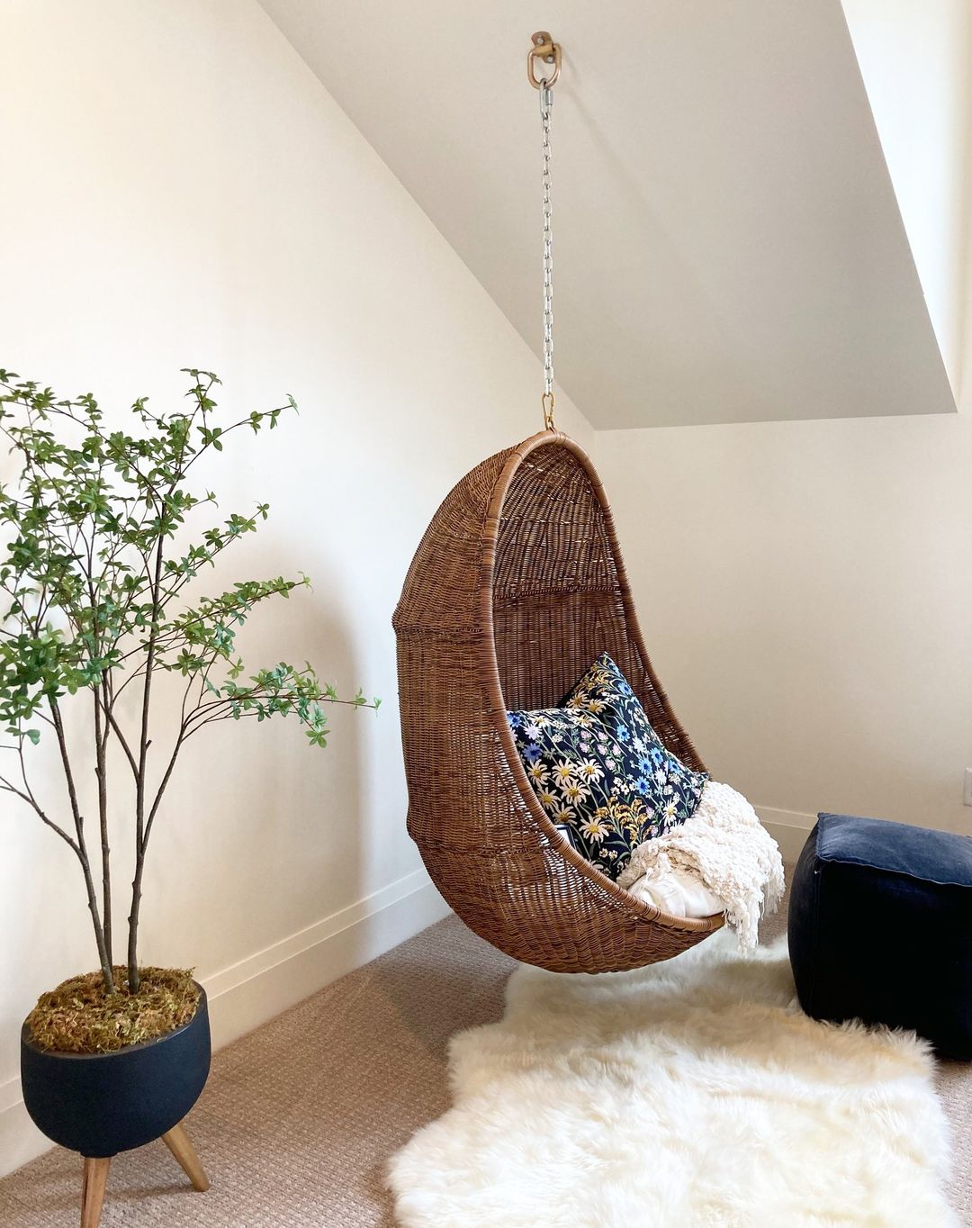 Tranquil Loft Egg Chair Nook