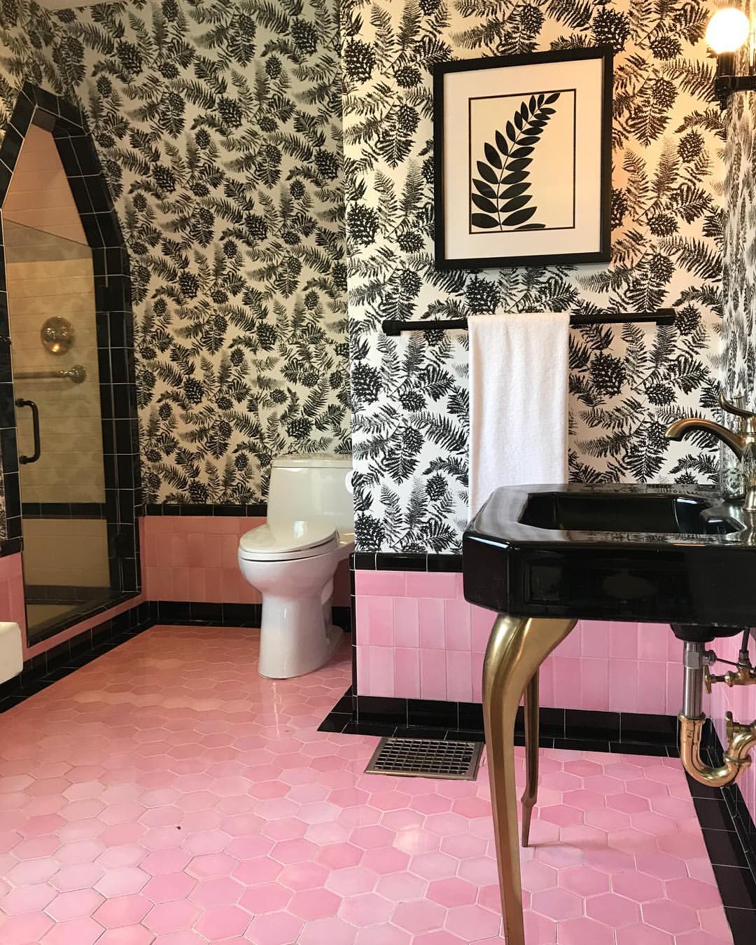 Contrast & Botanicals in Pink Hues