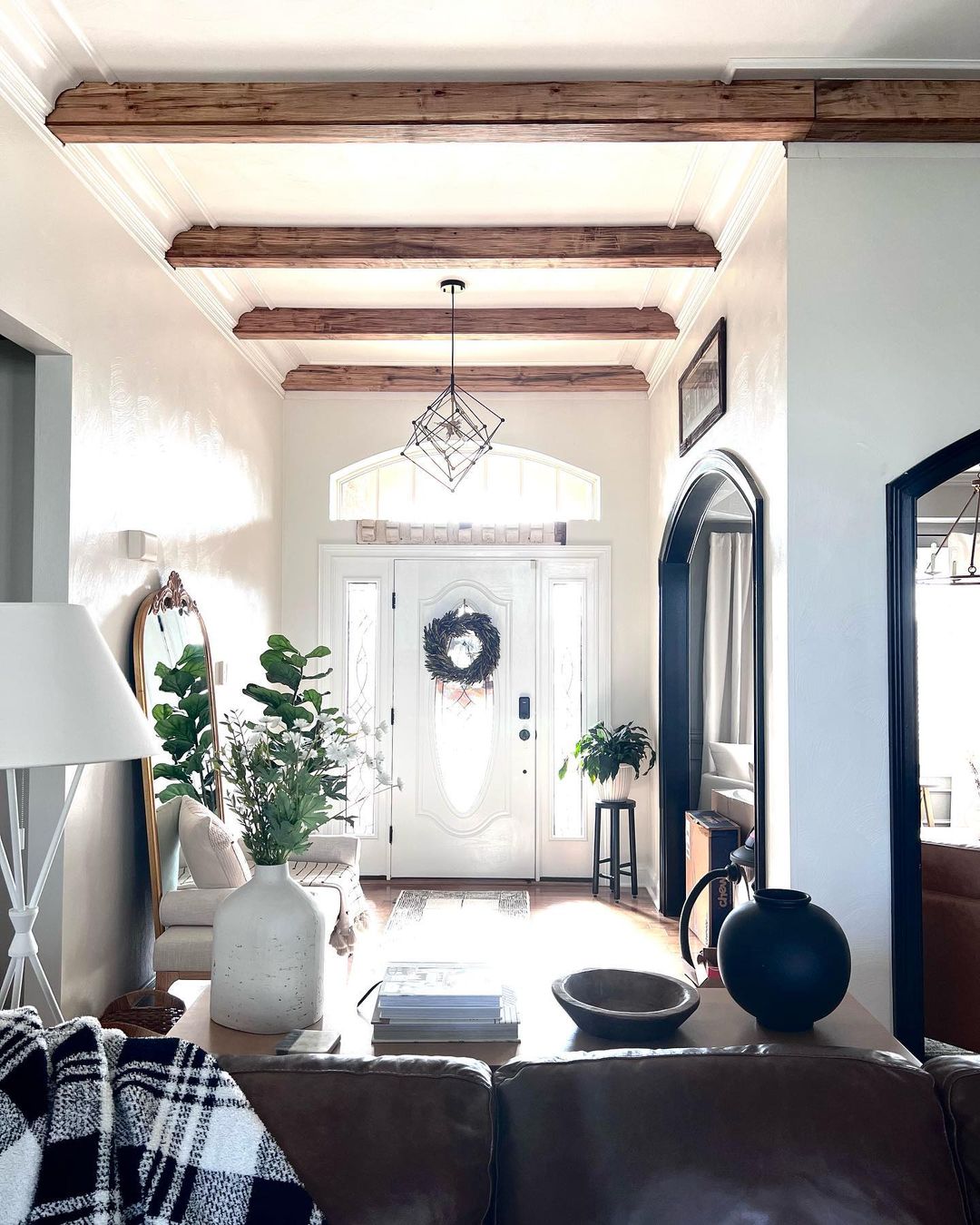 Highlighted Beams for Modern Serenity