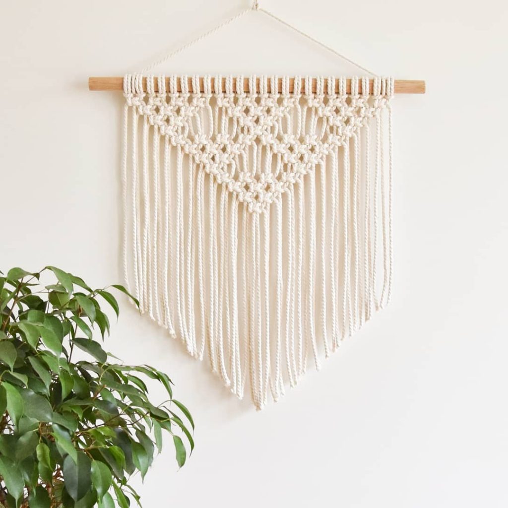Knots and Tassels Macrame Pattern