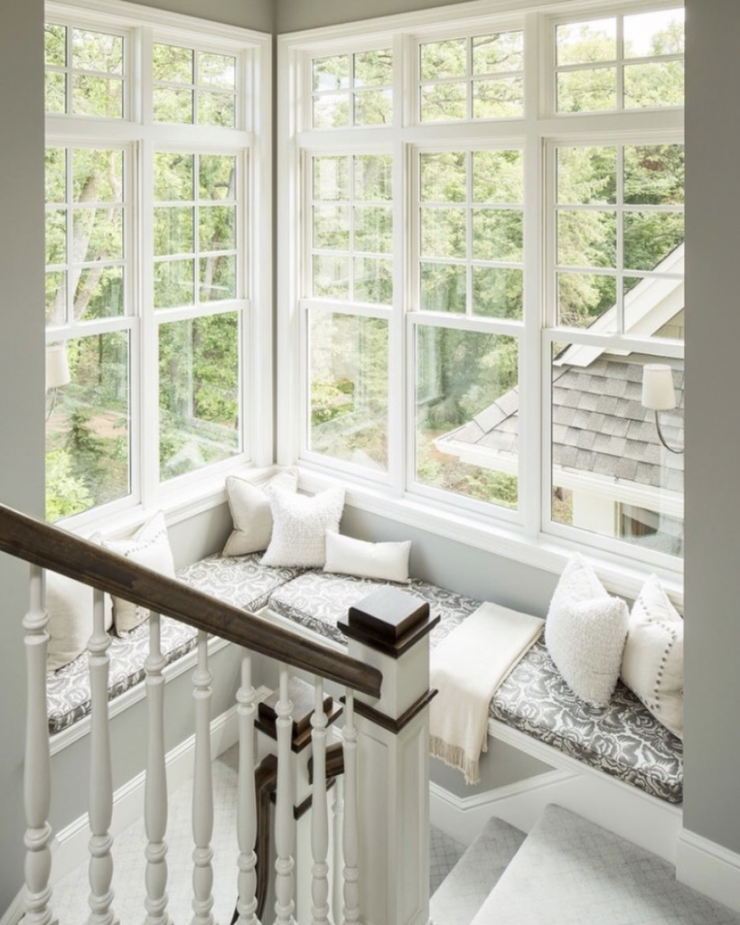 L-Shaped Stair Landing Bench