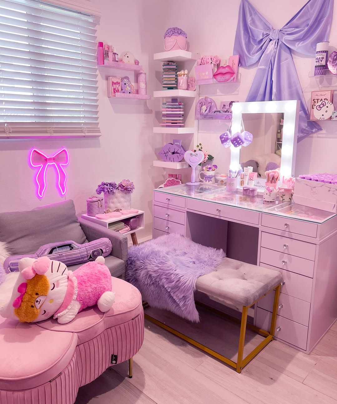 Lavender Coquette Room with Bow and Luxury