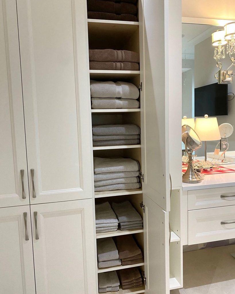 folded towel linen organisation iddas