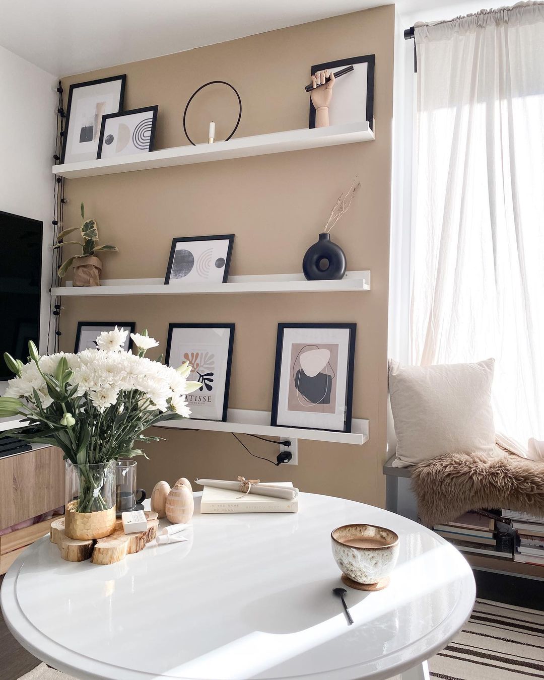 Modern Living Room with Minimalist Picture Ledge Display