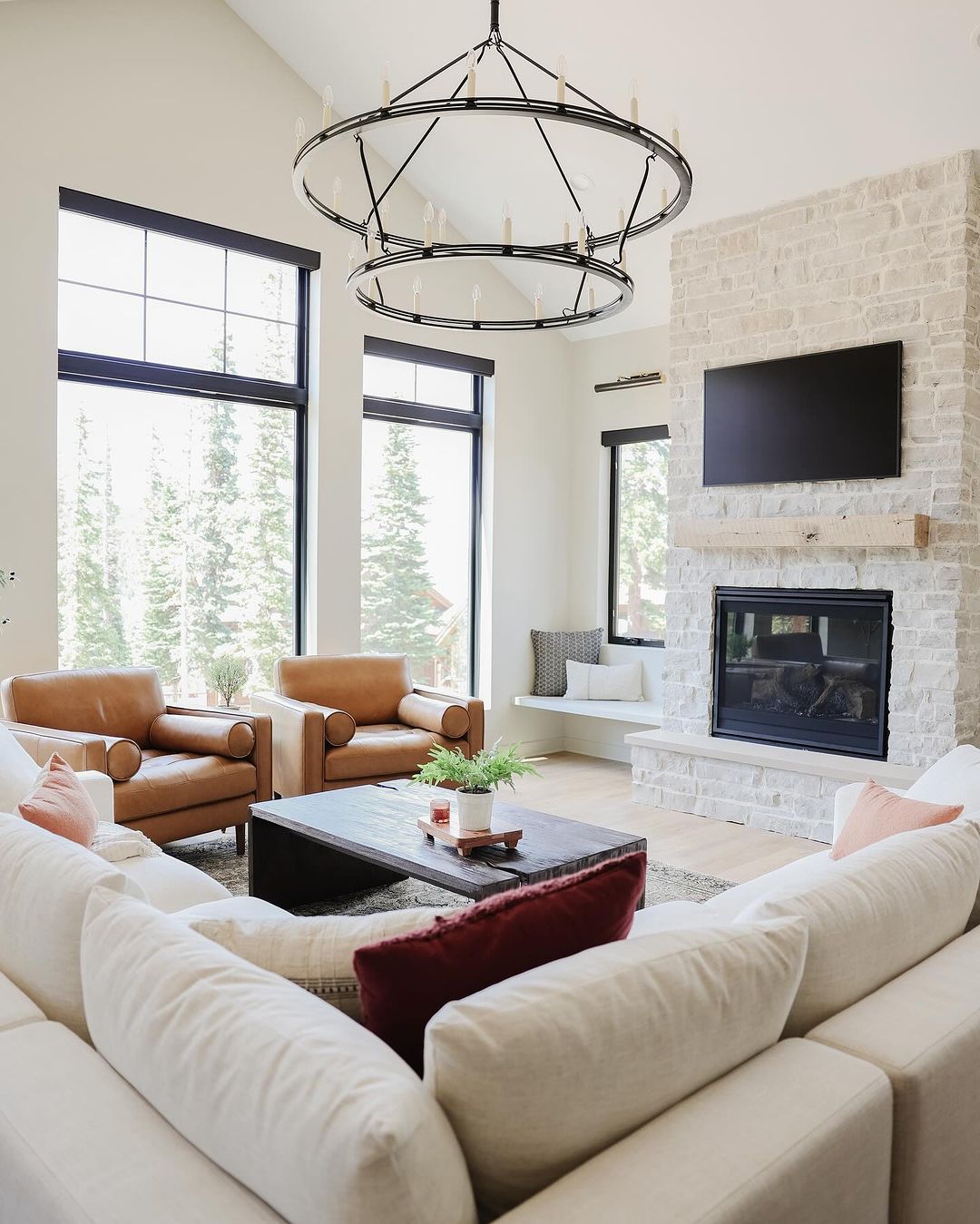 Luxurious Mountain View Lounge