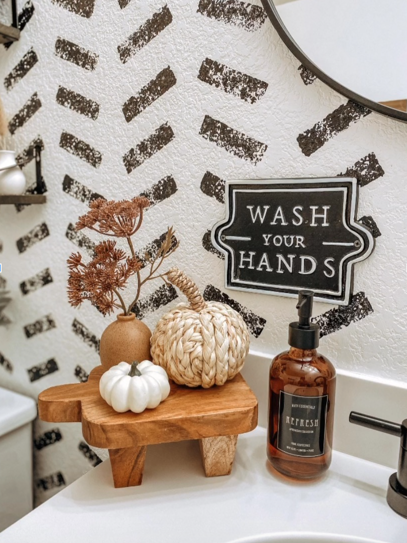 Mini Pumpkins and Textured Fall Decor