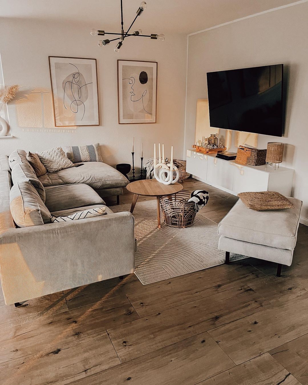 Minimalist Lounge Elegance