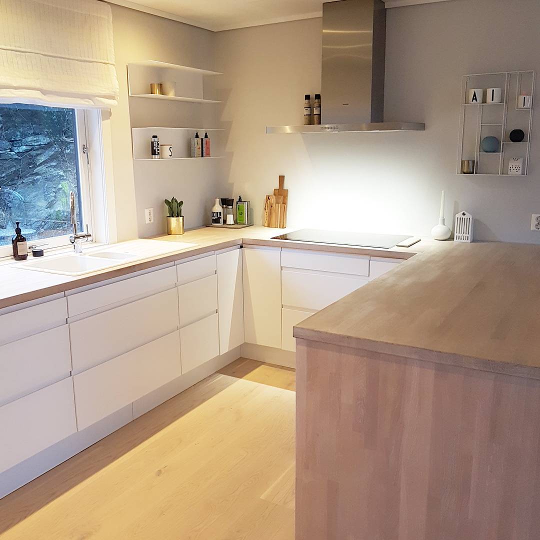 Minimalist Warm IKEA Kitchen Style