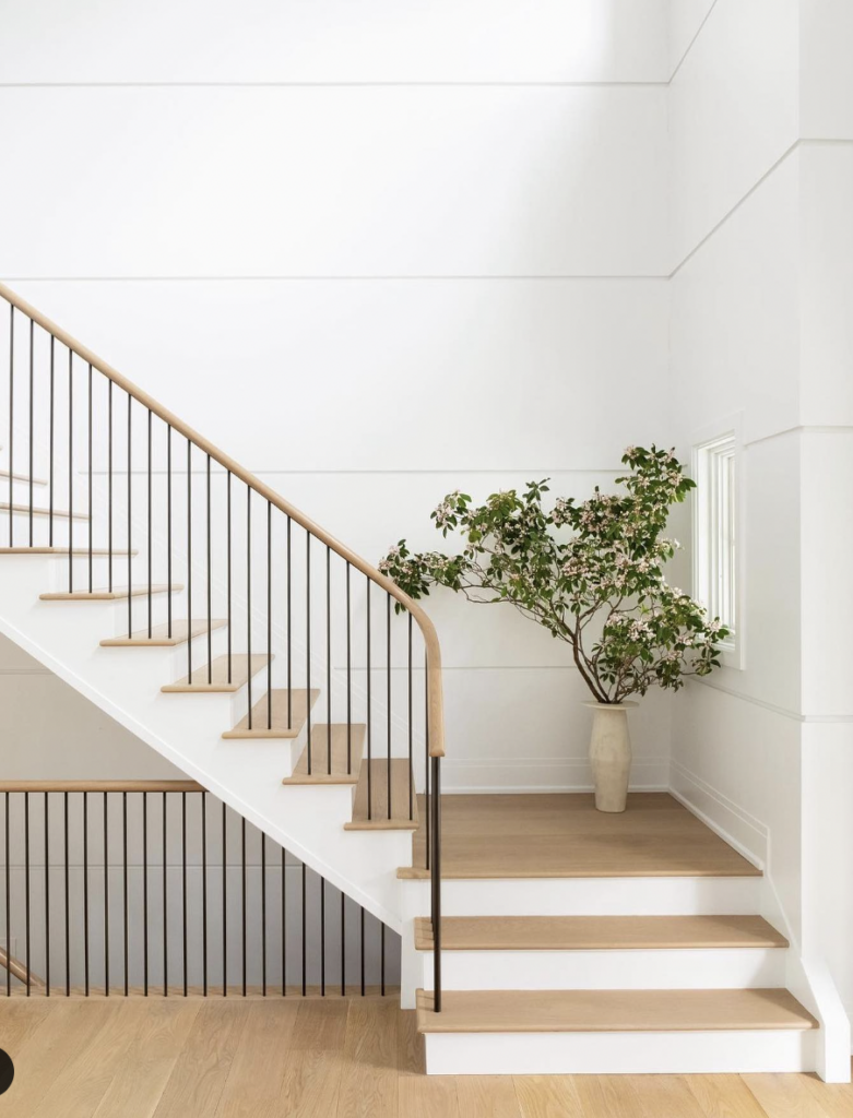 Minimalist Wood Staircase with Landing Planter