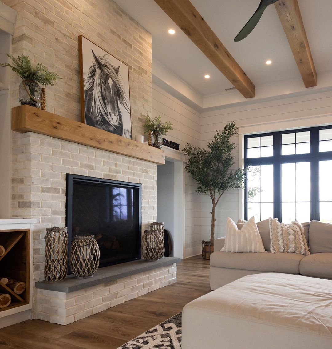 Modern Equestrian Elegance: Sleek Fireplace with Artistic Flair