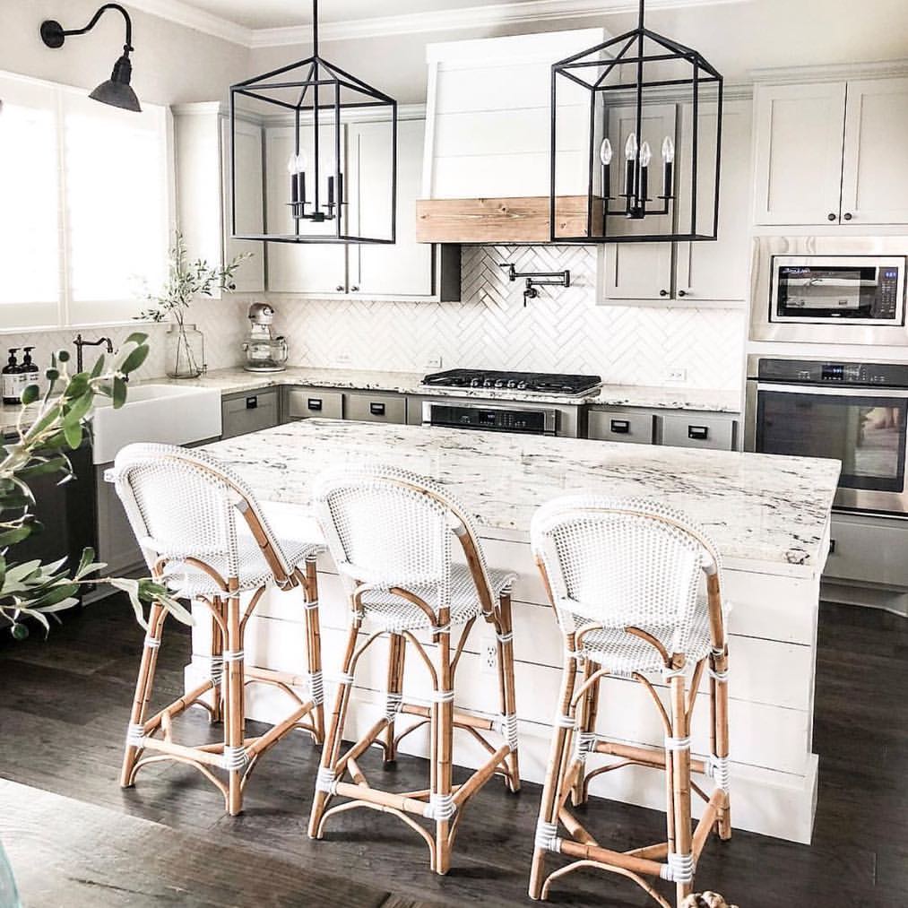 Modern Farmhouse Shiplap Kitchen Island