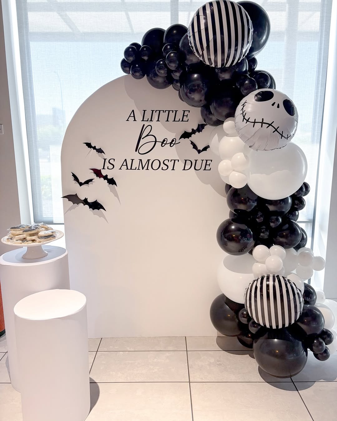 Monochrome Balloons for a Minimalist Halloween Baby Shower