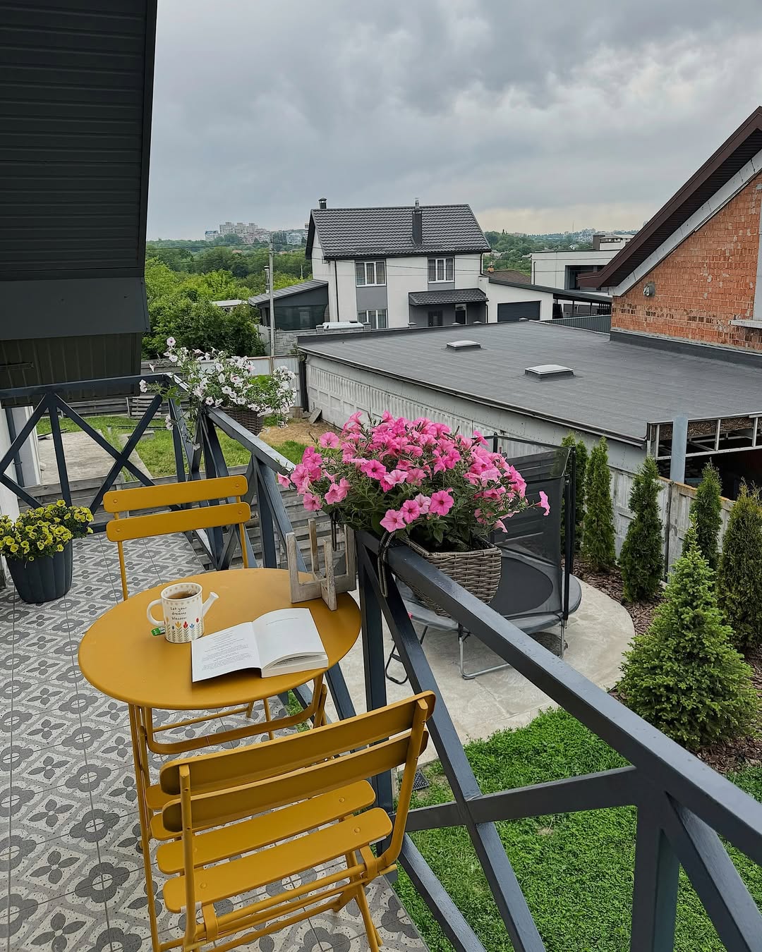 Mustard Foldable Set For Narrow Balconies