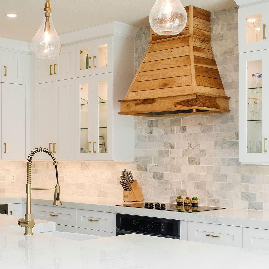 Natural Wood Warmth with Modern Touches