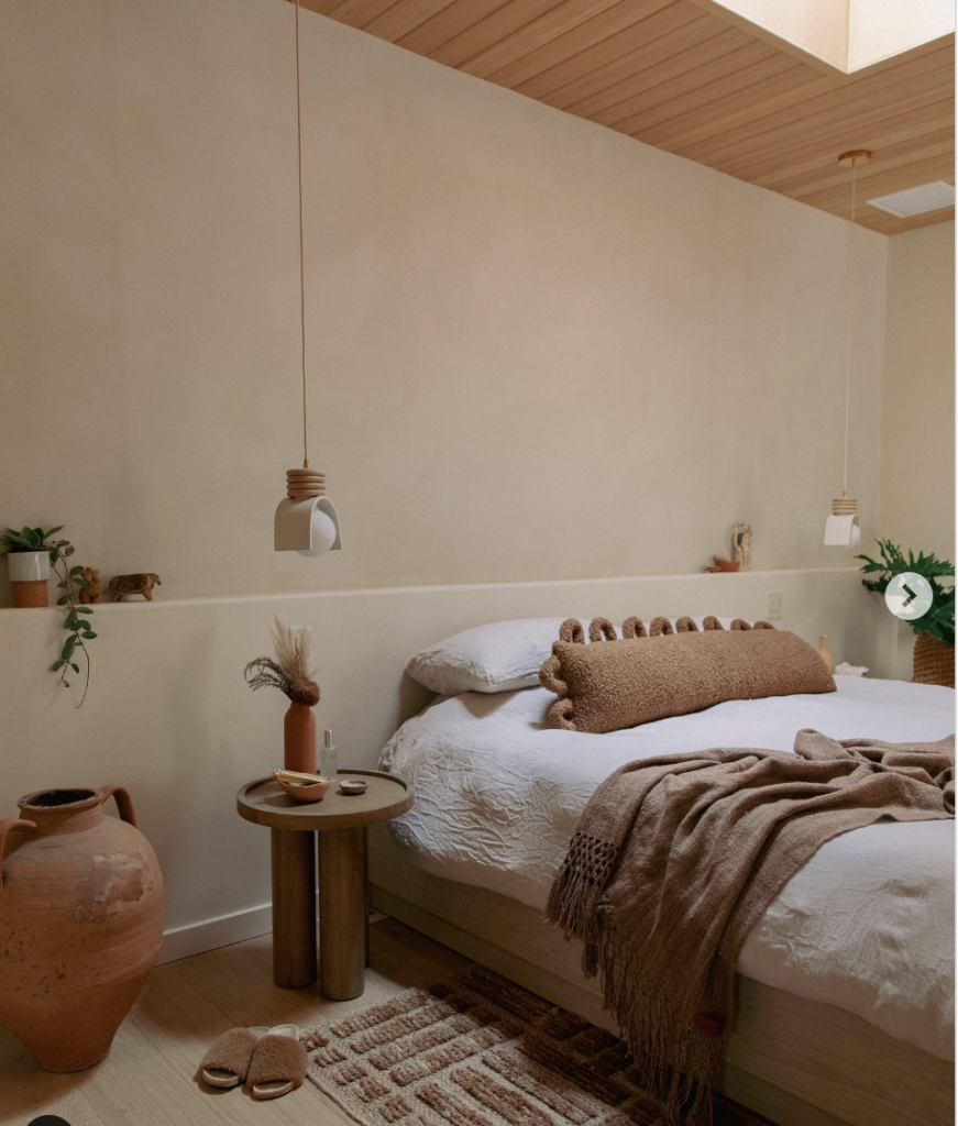 Neutral Bedroom Makeover Without a Headboard