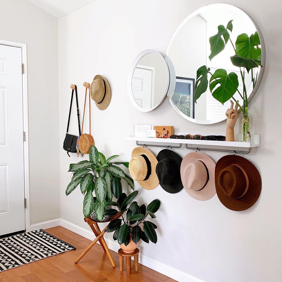 Chic Reflections with a Personal Touch