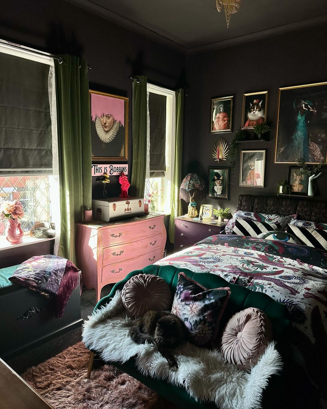 Vintage Vignette in Green and Pink