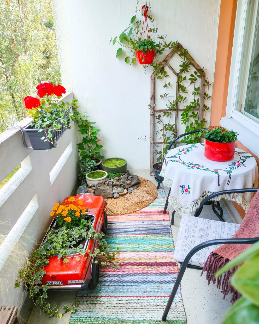 Playful Décor Paired With Cozy Seating